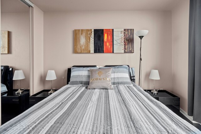 アトランティス アット ウォーターパーク シティ コンドズ イン ダウンタウン