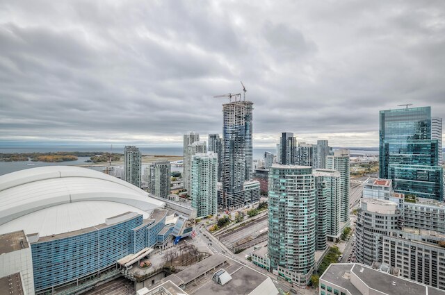 300 フロント ラグジュアリー コンドス