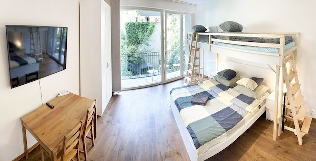 クワイエット セントラル ステイ & パーキング アシスタンス