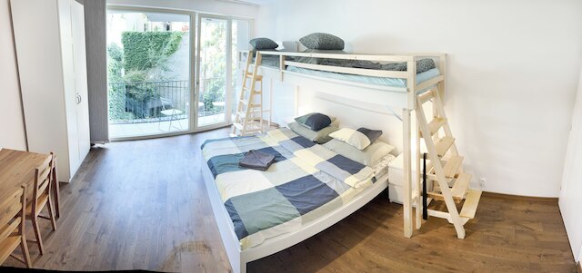 クワイエット セントラル ステイ & パーキング アシスタンス