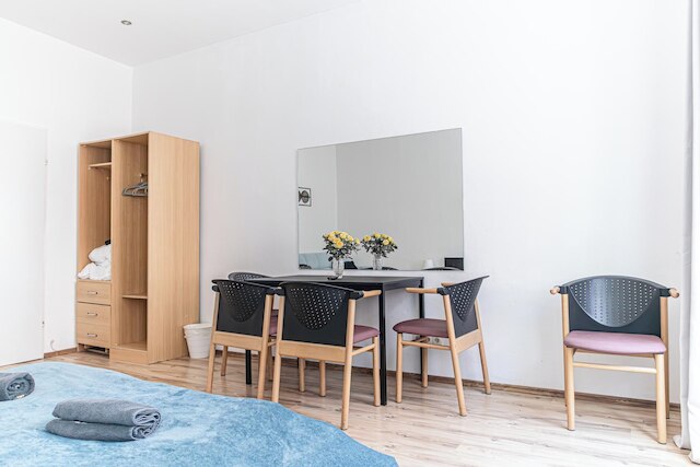 Bright 2BR Flat Near Westbahnhof