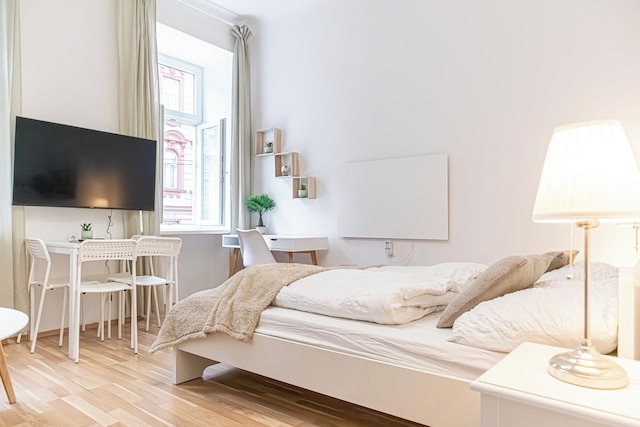 1BR Apt Near Westbahnhof Station