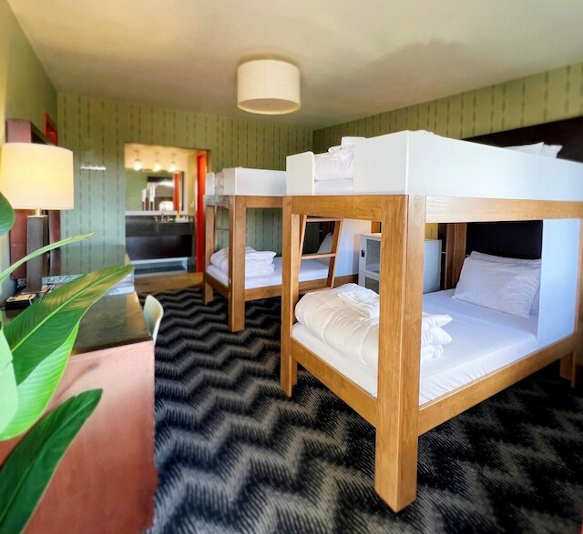 Bposhtels Waikiki Retreat