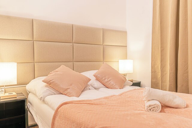 チャーミング 2ベッドルーム アパートメント クローズ トゥ ウェストバーンホフ