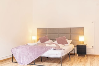 チャーミング 2ベッドルーム アパートメント クローズ トゥ ウェストバーンホフ