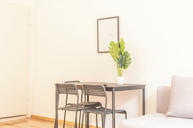 チャーミング 2ベッドルーム アパートメント クローズ トゥ ウェストバーンホフ