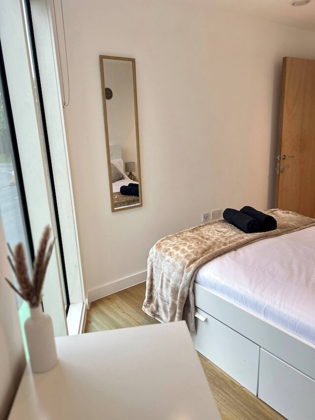 スペーシャス MCR アパートメント - ジム - テラス - ゲームズルーム - フリー セキュアド パーキング