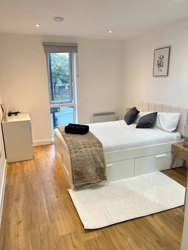 スペーシャス MCR アパートメント - ジム - テラス - ゲームズルーム - フリー セキュアド パーキング