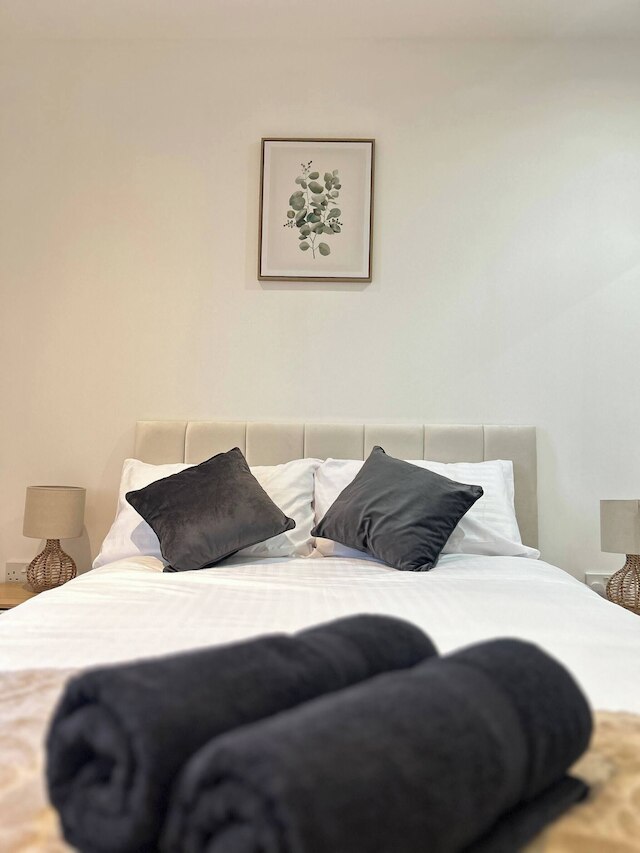 スペーシャス MCR アパートメント - ジム - テラス - ゲームズルーム - フリー セキュアド パーキング