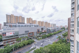 Tyms Family 4BR 2BA APT Residence