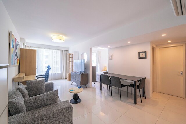 Tyms Xujiahui Elegant 1BR APT