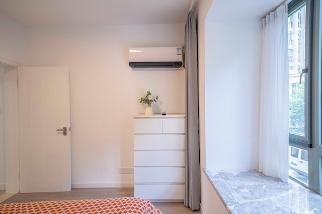 Tyms Family 3BR 2BA APT  Crystal Garden