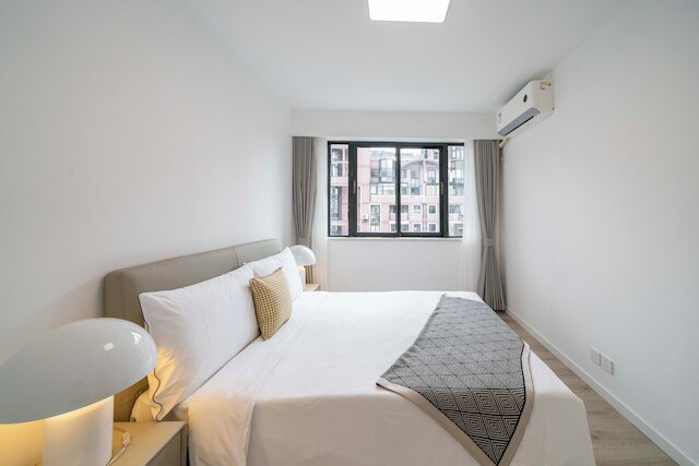 Tyms 2BR APT Hongqiao Paris Classic