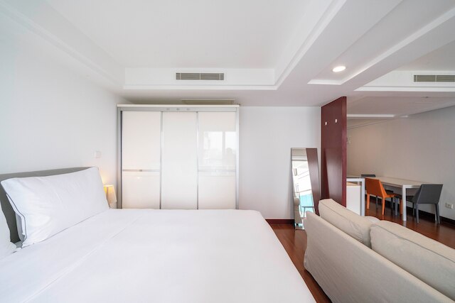 Tyms Xujiahui Modern 1BR APT