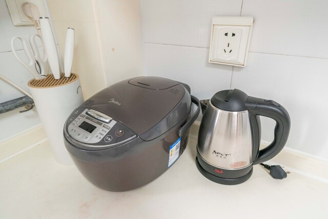 Tyms Xujiahui Modern 1BR APT