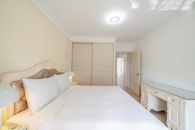 Tyms 2BR APT Xujiahui Dacheng Residence