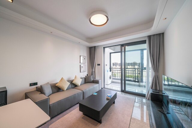 Tyms Hongqiao Deluxe 3BR 2BA APT