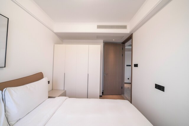 Tyms Hongqiao Deluxe 3BR 2BA APT