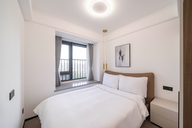 Tyms Hongqiao Deluxe 3BR 2BA APT