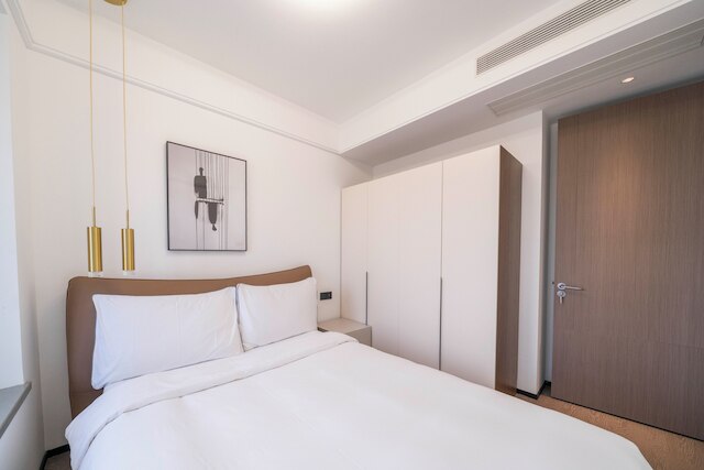 Tyms Hongqiao Deluxe 3BR 2BA APT