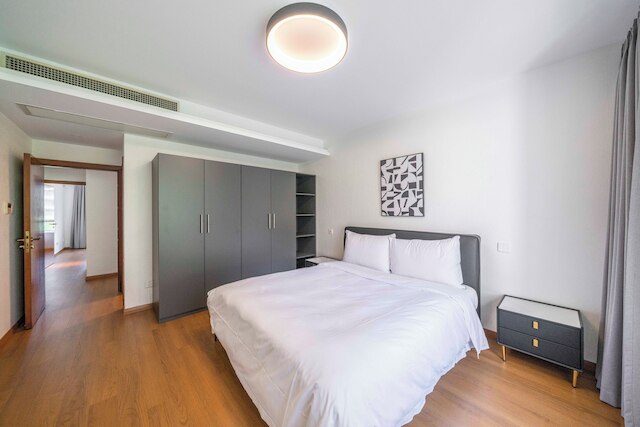 Tyms Morden 3BR 2BA APT Bella Vita