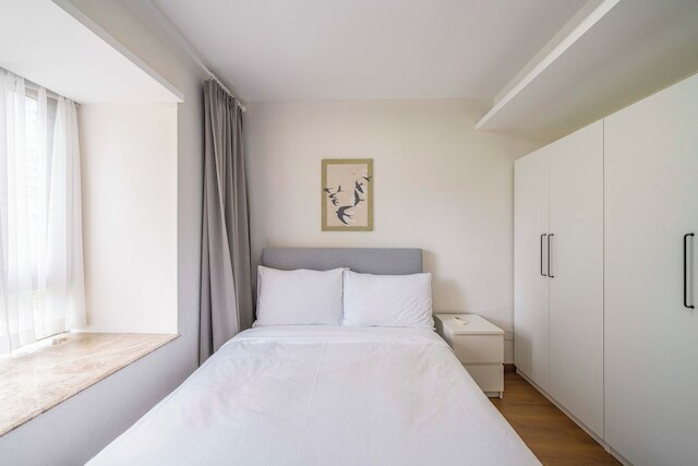 Tyms Morden 3BR 2BA APT Bella Vita