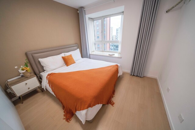 Tyms Changning Spacious 3BR 2BA APT