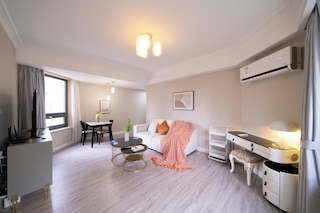 Tyms Modern 1BR APT  Garden