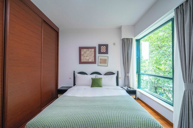 Tyms 2BR APT Lujiazui Renheng Riverside