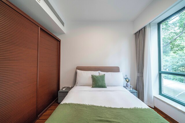 Tyms 2BR APT Lujiazui Renheng Riverside