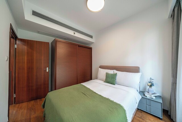 Tyms 2BR APT Lujiazui Renheng Riverside