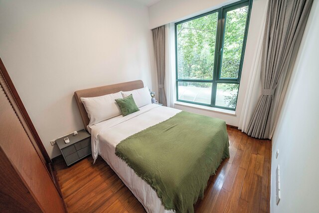 Tyms 2BR APT Lujiazui Renheng Riverside