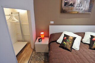 San Polo Apartment with Balcony