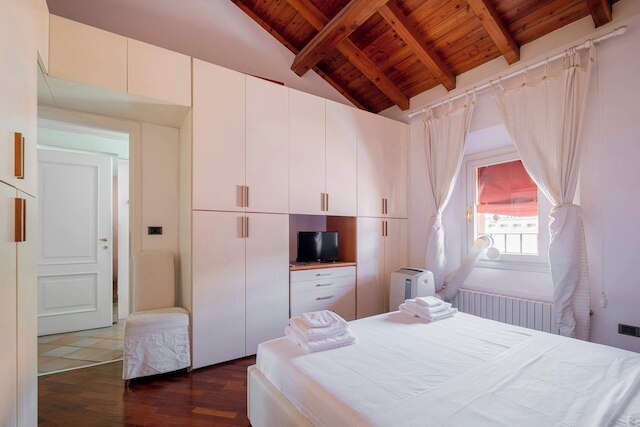 カーサ インディペンデンツァ ブライト ステイ イン ヒストリック センター