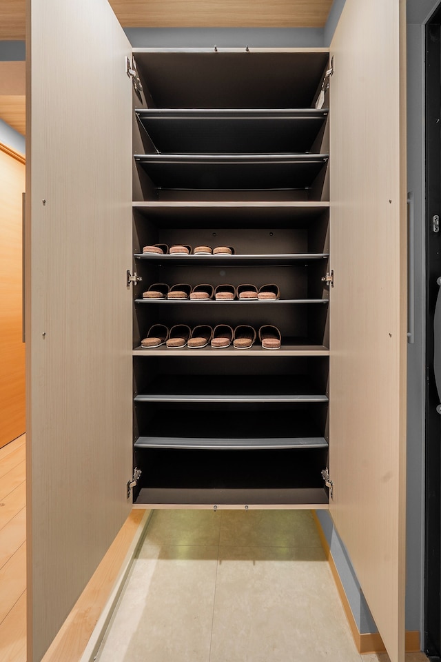 E-US NAEBO STATION 302