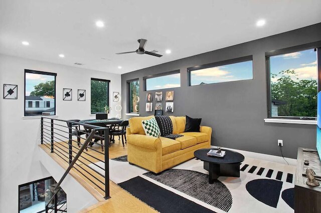 サウス ラマー ラックス クリークサイド ホットタブ