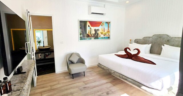 ルマランド ラグジュアリー プールヴィラ パタヤ ウォーキングストリート