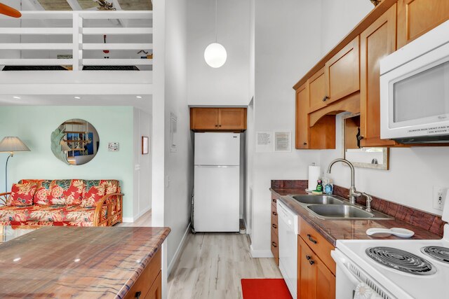 コナマカイ 3305 2 ベッドルーム コンド