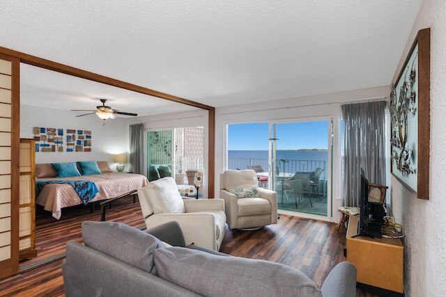 アリイ ヴィラズ #230 2 ベッドルーム コンド