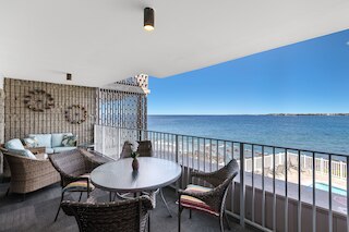 アリイ ヴィラズ #230 2 ベッドルーム コンド