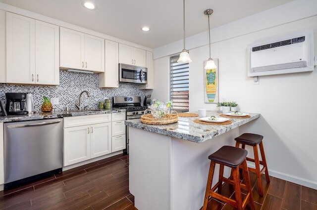 コナ マンションズ E333 1 ベッドルーム コンド