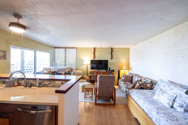 アリイ ヴィラズ #211 1 ベッドルーム コンド