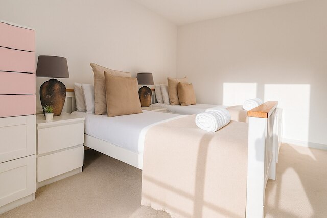 スペーシャス 3 ベッドルーム フラット イン ケンジントン