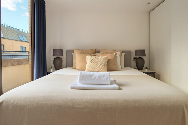 スペーシャス 3 ベッドルーム フラット イン ケンジントン