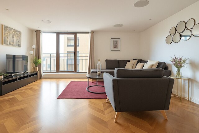 スペーシャス 3 ベッドルーム フラット イン ケンジントン