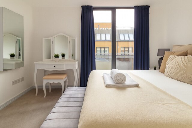 スペーシャス 3 ベッドルーム フラット イン ケンジントン