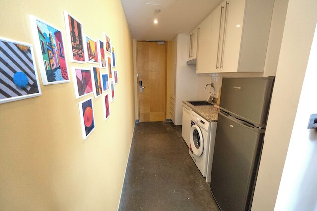 ラグジュアリー ホームステイ ニア ドバイ WTC