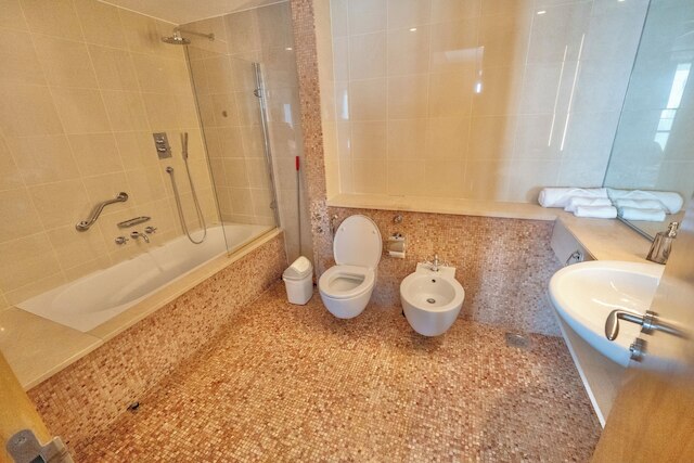 ラグジュアリー ホームステイ ニア ドバイ WTC