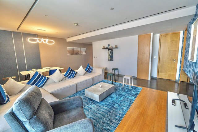 ラグジュアリー バケーションホーム ニア メトロ DWTC