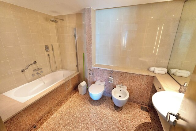 ラグジュアリー バケーションホーム ニア メトロ DWTC